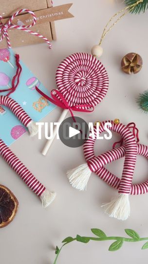 Facebook Macrame Lollipop Tutorial, Macrame Candy Cane Tutorial, Macrame Lollipop, Diy Candy Ornaments Christmas, Macrame Candy Cane, Candy Cane Lollipops, Lollipop Decorations, Candy Cane Decorations, Christmas Lollipops