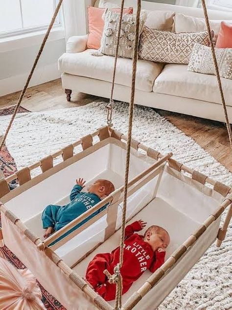 Baby Montessori Room, Hanging Bassinet, Hanging Cradle, Baby Montessori, Baby Chair, Baby Cradle, Diy Garden Furniture, Comfort Mattress, Diy Crafts Room Decor