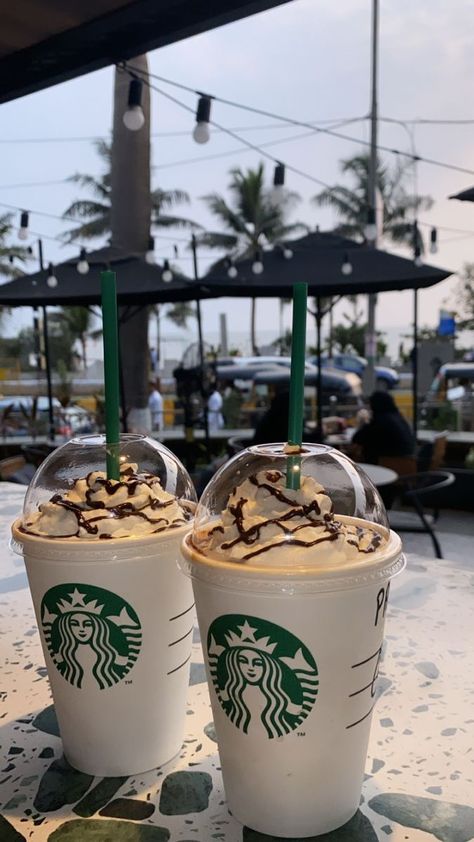 Starbucks Wallpaper, Starbucks Fall Drinks, Café Starbucks, Starbucks Vanilla, Frappuccino Inspired Recipes, Bebidas Do Starbucks, Coffee Starbucks, Food Art Photography, Foodie Instagram