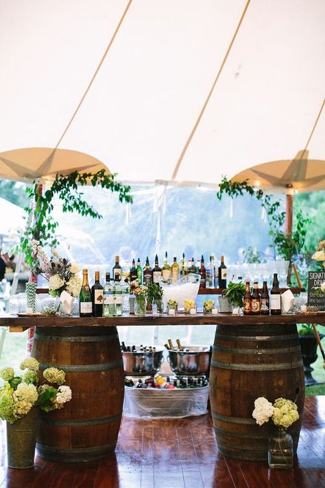 creative wedding bar ideas for rustic weddings Limonade Bar, Cheap Backyard Wedding, Wedding Cocktail Bar, Wedding Drink Bar, Barrel Bar, Wine Barrels, Boda Mexicana, Diy Event, Event Tent