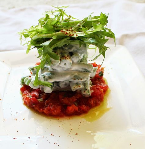 The French Laundry Recipe: Salad of Hericot Verts, Tomato Tartare, and Chive Oil Tomato Tartare, Chive Oil, Thomas Keller Recipes, Laundry Recipe, Naturally Whiten Teeth, Tartare Recipe, Fancy Salads, Fest Mad, The French Laundry