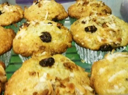 Banana Crunch Muffins - Ina Garten Recipe Banana Crunch Muffins, Ina Garten Recipe, Dried Banana Chips, Tin Recipes, Crunch Recipe, Ina Garten Recipes, Just A Pinch Recipes, Muffin Tin Recipes, Muffin Recipes Blueberry