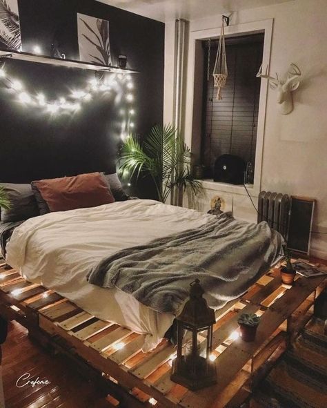 Pallet Bed Ideas, Pallet Bed With Lights, Pallet Beds, Pallet Bed, Frame Diy, Pallet Furniture Bedroom, Redecorate Bedroom, Cozy Room Decor, Teen Bedroom Decor