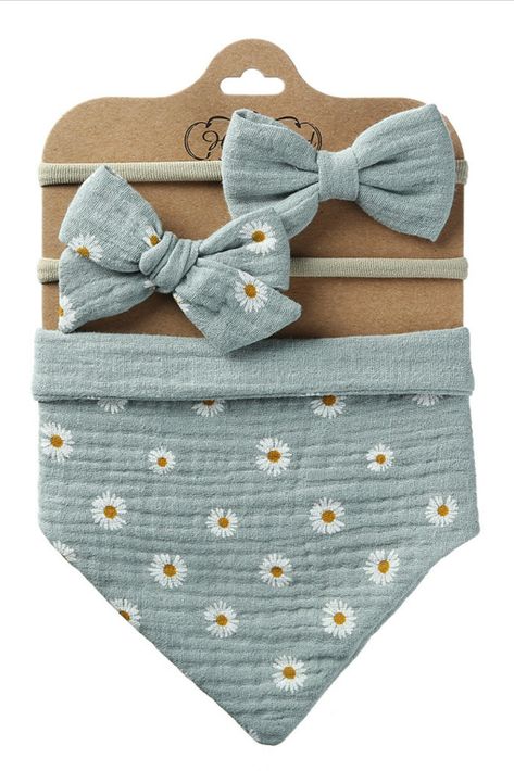 Baby muslin Bib Headband set, Hair accessories, Bandana bibs, Scarf bib, Baby girl Bib, Burp cloth. Our Baby Girl Bib are made with a 100% Organic muslin Cotton Reversible Bib and Headband Sets offer a fun and unique way to style a baby. there are super soft double gauze and have waterproof layer inside. Baby Bumper, Baby Cleaning Products, Headband Bow, Girls Bib, Best Baby Shower Gifts, Cotton Headband, Burp Cloth Set, Bib Set