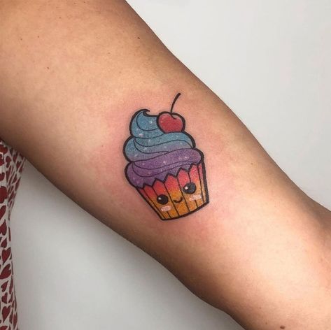 Cupcake Tattoo Designs Girly, Cute Cupcake Tattoo, Mini Cupcake Tattoo, Sweet Tattoos Candy, Cupcake Tattoo Designs, Dessert Tattoo, Girlie Tattoos, Cake Tattoo, Cupcake Tattoo