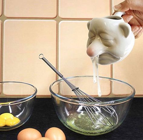 Ugly-Weird-Design Sushi Platte, Creative Kitchen Gadgets, Egg Separator, God Mad, Smink Inspiration, Cooking Gadgets, Gadgets And Gizmos, Cool Kitchen Gadgets, Kitchen Utensils Gadgets