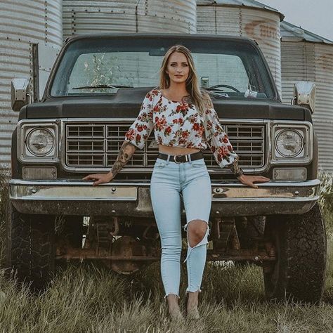 Jacked Up Chevy, Cowgirl Photoshoot, Boho Photoshoot, Nice Trucks, Custom Chevy Trucks, Southern Life, Lifted Chevy, Lifted Chevy Trucks, Jacked Up Trucks