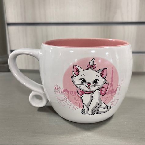 Perfect For Disney Lovers And Cat Lovers! Beautiful Mug That Would Make The Perfect Gift! Will Pack With Care And Ship Quickly From A Smoke Free Home Check Out My Closet For Other Viral Holiday, Seasonal Decor, Halloween, Pink Halloween, Rae Dunn, Disney, Hello Kitty, Harry Potter, Summer, Mushrooms, Cherry, Strawberry, Cat And Dog Themes In My Closet. Bundles Of Two Or More Items Are Discounted But Please Remember Packages Must Weigh Less Than 5lbs. #Tjmaxx Homegoods Marshalls Target Tiktok Vir Marie The Aristocats, Disney Hello Kitty, Rae Dunn Disney, Strawberry Cat, Disney Coffee Mugs, Cherry Strawberry, Disney Cups, Disney Items, Disney Cats