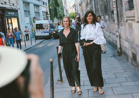 Emmanuelle Alt 2023, Emmanuelle Alt Style Summer, Emanuelle Alt Style 2024, Aleksandra Woroniecka, Emmanuelle Alt Style 2022, Emmanuel Alt, Emmanuelle Alt Style, Paris Shooting, Chic Clothing Style