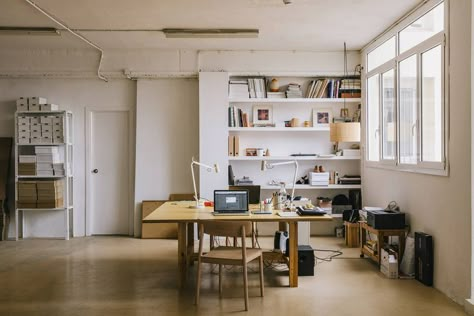 Design Studio Workspace, Studio Workspace, Santa Cole, Studio Room, Working Space, Shoe Company, Studio Space, Nagoya, Home Office Design