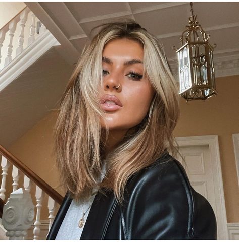 Jamie Genevieve Hair, Jamie Genevieve, Short Balayage, Business Wear, Grey Hair Color, Hair Color And Cut, Holiday Hairstyles, Hair Dye Colors, Bob Haircut