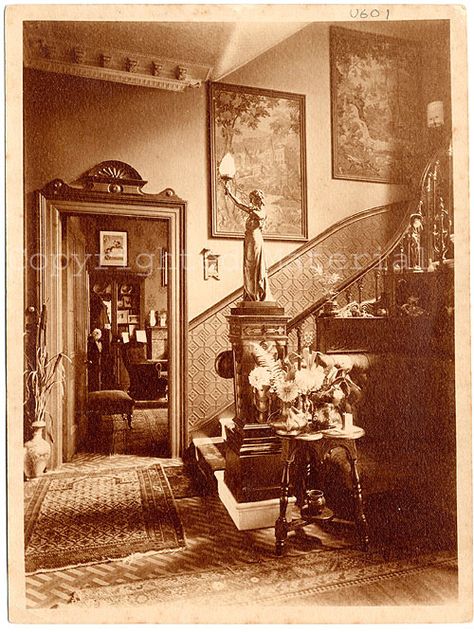 Rich Victorian Houses Interior1 Victorian Rooms, Victorian House Interiors, Old House Interior, Victorian Life, Victorian Home Interior, Victorian Home Decor, Victorian Interior, Victorian Interiors, Casa Vintage