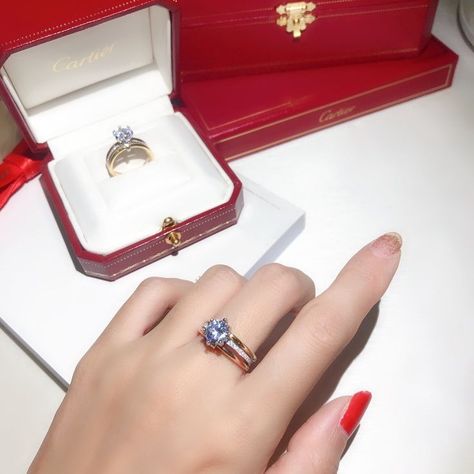 Cartier engagement ring, cartier wedding ring, 
cartier wedding ring diamond, cartier wedding ring women's, cartier wedding ring diamond, cartier diamond ring, cartier wedding ring price, cartier biggest diamond ring Biggest Diamond Ring, Engagement Ring Cartier, Luxury Jewelry Rings, Cartier Engagement Ring, Cartier Diamond Ring, Ring Unique Design, Cartier Diamond, Triple Ring, Elegant Engagement Rings