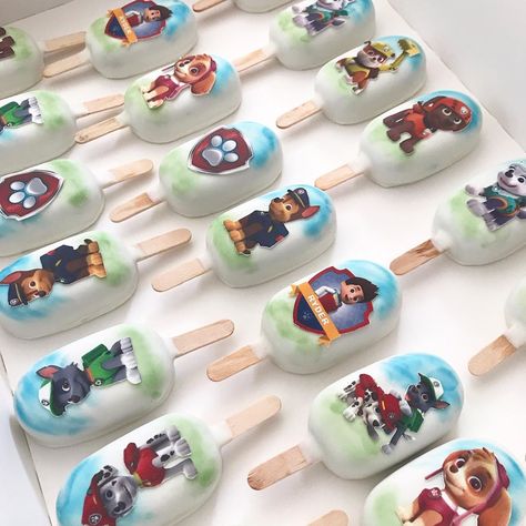 Paw Patrol Cake Pops, Cars Cake Pops, Paw Patrol Birthday Decorations, Popsicles Cake, Paw Patrol Birthday Cake, Pastel Baby Shower, Beauty Cakes, Party Sweets, Baby Shower Deco