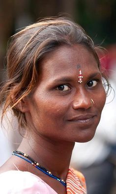 People Of India https://mavink.com/explore/Dravidian-People-of-India Dravidian People, Most Paused Movie Scenes, The Pause, Slick Hairstyles, People Of The World, Interesting Faces, Why People, Indian Beauty Saree, India Beauty