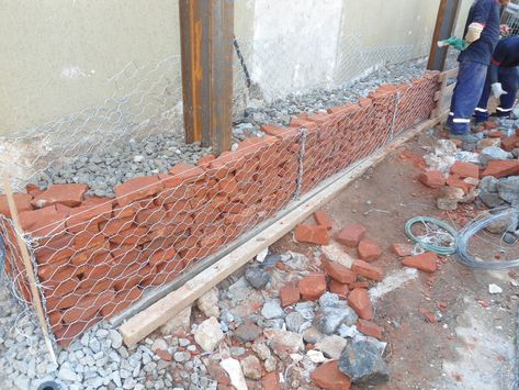 Gabion Planters, Gabion Walls, Flat Pack Homes, Gabion Baskets, Fire Pit Landscaping, Civil Engineering Design, Gabion Wall, Landscaping Retaining Walls, Construction Ideas