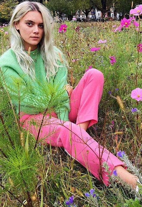 ASOS Insider Olive wearing lime knitwear and bright pink trousers | ASOS Fashion & Beauty Feed 80s Neon, Asos Fashion, Pink Trousers, Style Steal, Teacher Outfits, 5 Ways, Bright Pink, Color Matching, Asos