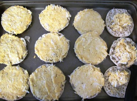 Crab Muffins- quick easy and OH sO Delicious! Crab English Muffin Appetizer, English Muffin Crab Appetizer, Crab English Muffin Melts, Crab On English Muffin Recipe, Joe's Crab Shack Crab Cakes, Seafood Dip, Potato Bites, Seafood Stew, Dessert Bites