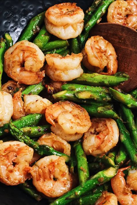 Shrimp With Asparagus, Asparagus Stir Fry, Asparagus And Mushrooms, Asparagus Fries, Shrimp And Asparagus, Healthy Shrimp, Shrimp Recipes For Dinner, Lo Mein, Shrimp Recipes Easy