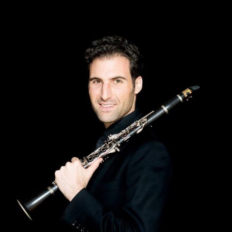 Clarinet Photoshoot, Musicians Photoshoot, Clarinet Photography, Musician Poses, Clarinet Photo, Musician Headshots, Musicians Photography, Transverse Flute, Studio Headshots