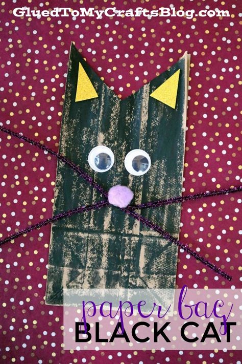 Paper Bag Black Cat - Kid Craft Idea - Perfect for everyday or Halloween #gluedtomycrafts Preschool Halloween Crafts Black Cat, Brown Paper Bag Fall Crafts, Paperbag Halloween Crafts, Paper Bags Ideas, Actividades Halloween, Black Cat Craft, Cat Crafts Preschool, Cats Crafts, Halloween Paper Bags