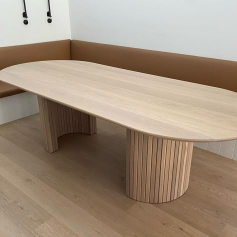 Dinner Table Diy Wooden, Wall Dining Table, Dining Table Ideas, Kitchen Light Fixtures, Girl Apartment Decor, Japandi Living, Minimalist Dining Room, Diy Dining Table, Dinning Room Design