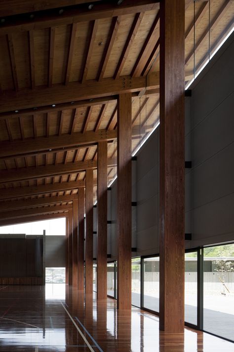 Architecture Jobs, Timber Architecture, Wood Columns, Kobe Japan, Timber Buildings, Industrial Design Furniture, Wood Architecture, Wood Building, Timber Beams