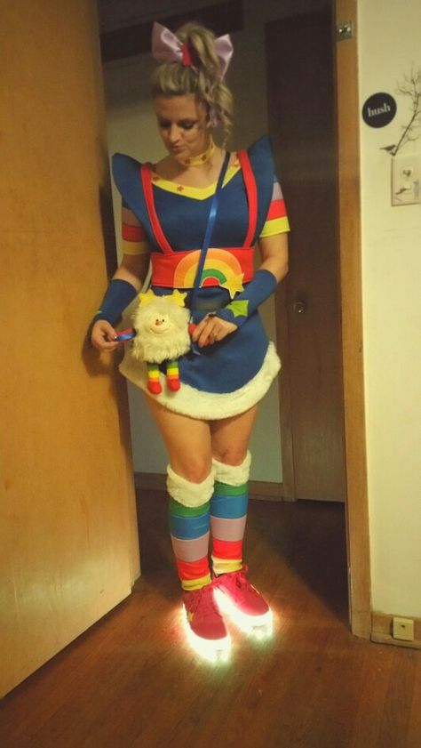 Rainbow Bright Costumes, 80s Halloween Costumes, Cartoon Costumes, Diy Halloween Costumes Easy, Last Minute Halloween Costumes, Easy Costumes, Rainbow Brite, Theme Halloween, Couple Halloween