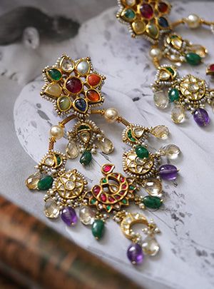 Aurus Jewels, Pearl Jewellery Designs, Jewellery Atelier, Gold And Emerald, Modern Gold Jewelry, Pretty Jewelry Necklaces, Bridal Jewellery Design, Antique Jewellery Designs, Jewelry Set Design