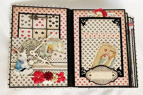 Terry's Scrapbooks: Stamperia Alice In Wonderland Scrapbook Mini Album Yea Party, Wonderland Crafts, Mini Albümler, Beautiful Scrapbook Layouts, Alice In Wonderland Book, Album Tutorial, Journal Making, Cover Journal, Mini Album Tutorial