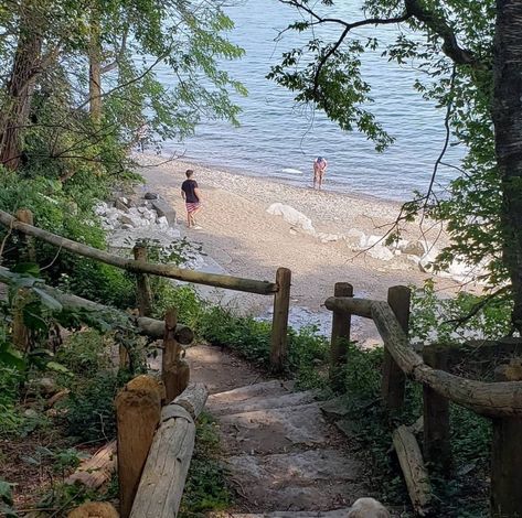 10 Best Lake Michigan Beaches in the Milwaukee Area (2023) - Milwaukee with Kids Wisconsin Beaches, Best Family Beaches, Lake Michigan Beaches, Emily Henry, Michigan Beaches, Nature Hikes, Funny Story, Spanish Artists, Bay View