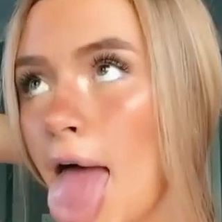 Baddies Française on Instagram: "@ainsley.weber" Insta Model Aesthetic, Pretty Selfies Ideas, Bh Pics Arch, Instagram Model Aesthetic, Best Instagram Models, Finsta Account, Blonde With Freckles, Tumblr Website, Model Aesthetic