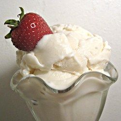 Vanilla Frozen Yogurt - Allrecipes.com Just replace the white sugar with honey. Vanilla Frozen Yogurt Recipe, Homemade Frozen Yogurt Recipes, Vanilla Yogurt Recipes, Frozen Yogurt Recipe, Homemade Frozen Yogurt, Frozen Greek Yogurt, Frozen Yogurt Recipes, Cuisinart Ice Cream Maker, Vanilla Frozen Yogurt