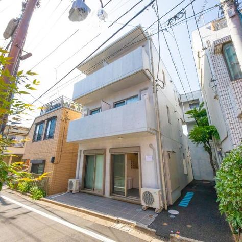 Shinjuku Partenza provides rooms in Tokyo near Sakurayama Park and Nakai Goryo Shrine. The property is close to Ganshoji Temple, Saisho-ji Temple, and Jinsokuji Temple. This 2-star apartment offers private entrance. Accommodation is equipped with air conditioning, a fully equipped kitchen, a TV, and a private bathroom with shower, a hair dryer, and free toiletries. The rooms are equipped with heating facilities. Popular points of interest near the apartment include Shokenji Temple, Grave of Moku Yokohama Apartment, Tokyo Apartment Interior, Japan Apartment, Tokyo Apartment, Washing Machine In Kitchen, Save File, Mansion Interior, Japanese Aesthetic, One Bedroom Apartment