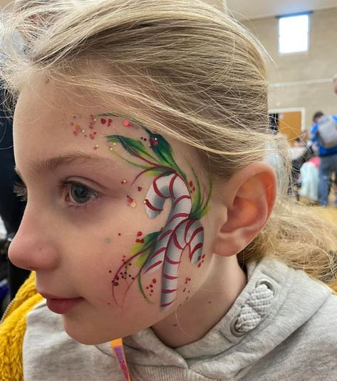 Christmas Face Painting, Christmas Candy Canes, Christmas Eye Makeup, Arm Painting, Pretty Eye Makeup, Face Painting Easy, Winter Face, Kids Face Paint, Face Paintings