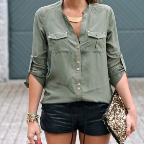 leather and army green Olive Shirt, Mode Hippie, Pastel Outfit, Bohol, Green Shirt, Leather Shorts, Primavera Estate, Black Shorts, Look Fashion