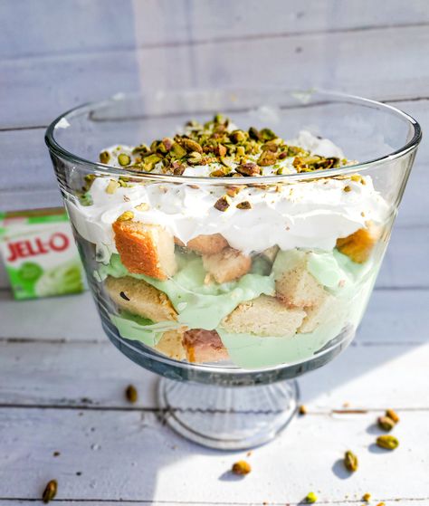 Pistachio Pudding Trifle Dessert Pistachio Trifle, Vanilla Cream Puffs, Cake Pistachio, Pudding Trifle, Lady Fingers Recipe, Trifle Dessert Recipes, Dessert Cups Recipes, Trifle Pudding, Parfait Recipes