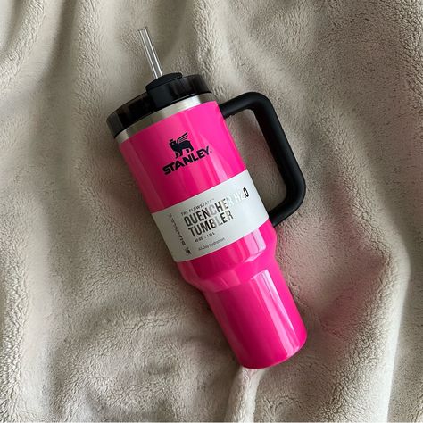 Brand New, Never Used. Tags Attached. Stanley 40oz Quencher In Neon Pink. Will Be Packaged With Care Standly Cups, Neon Stanley, Western Stanley, Stanley Pink, Fancy Cup, Trendy Water Bottles, Preppy Gifts, Stanley Cups, Sephora Skin Care