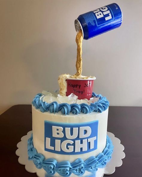 Bud Light Birthday, Bud Light Cake, 21st Birthday Gift Baskets, Light Cake, Funny Flirty Quotes, Beer Cake, Birthday Gift Baskets, Birthday Party 21, 21st Birthday Gifts