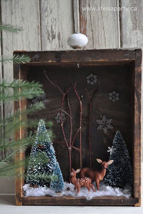 Jul Diy, Christmas Diorama, Christmas Shadow Boxes, Soyut Sanat Tabloları, Christmas Hearts, Woodland Christmas, Christmas Decorations Rustic, A Deer, Noel Christmas