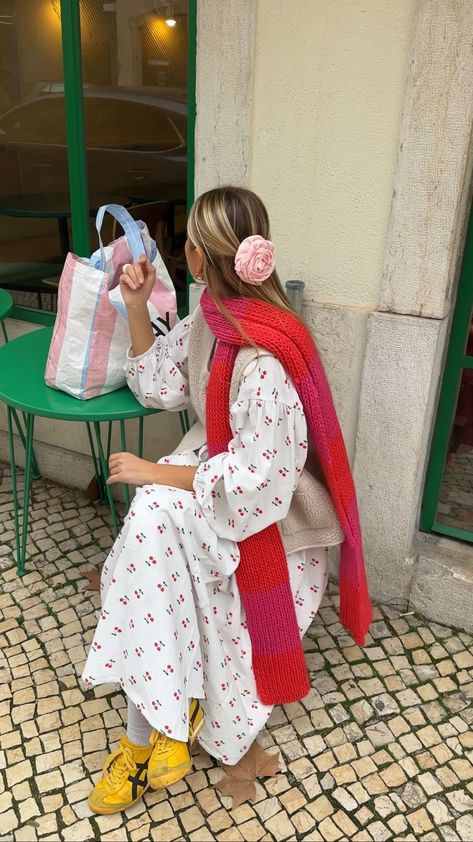 Rita Montezuma (@ritamontezuma) • fotos e vídeos do Instagram Rita Montezuma, Lgbtq Fashion, Scandi Chic, Montezuma, January 10, Scandi Style, Fashion Spring, Outfit Goals, Spring Style