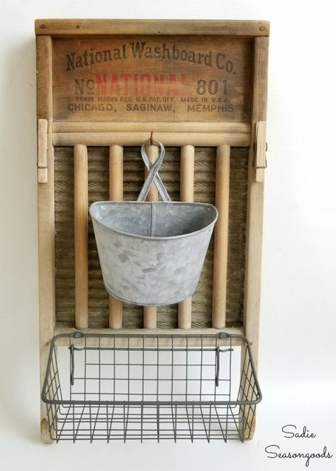 Vintage wall decor and laundry room art with a vintage washboard that holds lint and lost socks Farmhouse Style Laundry Room, Washboard Decor, Vintage Washboard, Laundry Room Decor Diy, Diy Farmhouse Style, Vintage Laundry Room, Room Storage Diy, Vintage Laundry, Laundry Decor