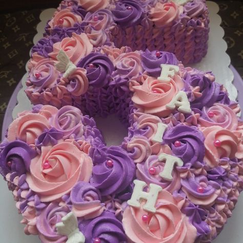 Cake tutorials and ideas Purple Number Cake, Pink And Purple Cake, Number Cake Decorating Ideas, Number Cake With Butterflies, Number Cake Butterfly Design, Pink And Purple Number Cake, Pink And Purple Butterfly Cake, Purple Fondant Cake Birthday, Fondant Butterfly