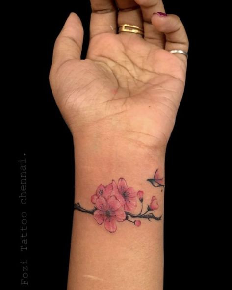 Scar Cover Up, Cute Couple Tattoos, Tattoos To Cover Scars, Scar Tattoo, Tattoo Cover-up, Cover Up Tattoo, Nailed It, Couple Tattoos, Color Tattoo