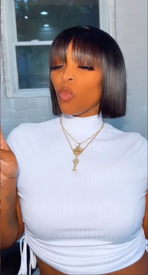 China Bangs Black Women Bob, Chinese Bob Black Women, Bob With Chinese Bangs Black Women, Short Bob With Fringe Bangs, Bob With Bangs Black Women, Medium Length Weave Hairstyles, Bob With Bangs For Black Women, Chinese Bang Bob, Blk Hairstyles