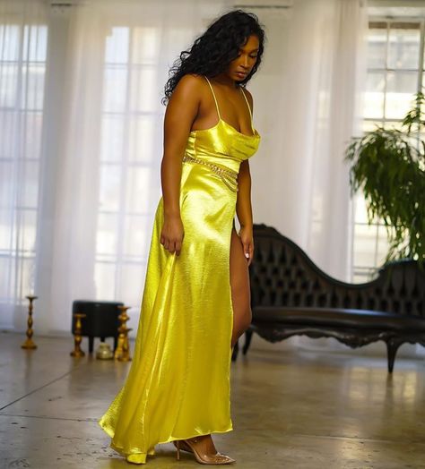 831 Likes, 7 Comments - Shop Sonya Bees (@shopsonyabees) on Instagram: “@shopsonyabees  Search🔎 Brandi Maxi www.shopsonyab.com CLICK LINK IN BIO TO SHOP” Side Split, One Shoulder Formal Dress, Split, Maxi Dress, Formal Dresses, Womens Dresses, Yellow, Women Shopping, Dresses