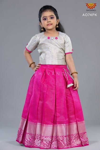 Kids Long Skirts, Frock Short, Lehenga Shopping, Pattu Pavadai Designs, Indian Dresses For Kids, Kids Party Wear Dresses, Pattu Pavadai, Long Frock Designs, Kids Dress Collection