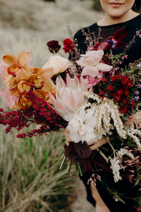 Bridal Bouquet Fall, Autumn Bride, Cascade Bouquet, Fall Wedding Flowers, English Roses, Single Flower, Bride Bouquets, Wedding Florist, Design Floral