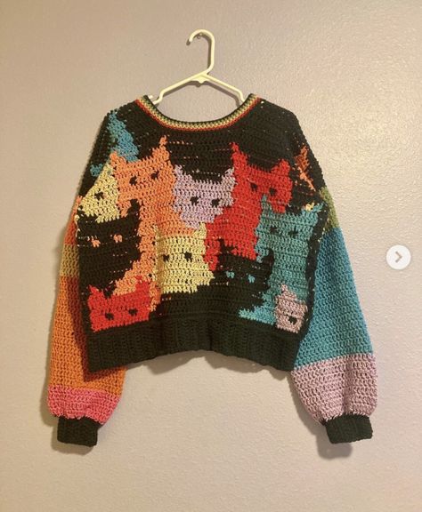 Cat Sweater Pattern, Kat Haken, Chat Crochet, Crochet Mignon, Confection Au Crochet, Crochet Jumper, Patchwork Sweater, Vintage Crochet Patterns, Pull Crochet