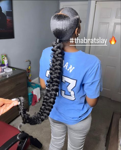 Hairstyle Sleek, Braided Hairstyles For School, Sleek Braided Ponytail, Black Hair Video, Butterfly Braid, Sleek Ponytail Hairstyles, Black Ponytail Hairstyles, Feed In Braids Hairstyles, Cute Box Braids Hairstyles